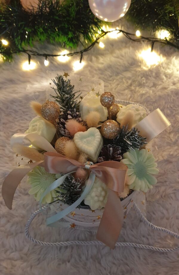 flowers made of candle  in a box (001) - Image 3
