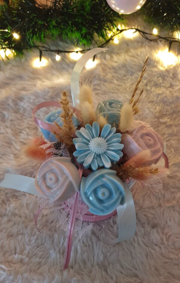 Flowers made of candle in a box (008) - Image 2