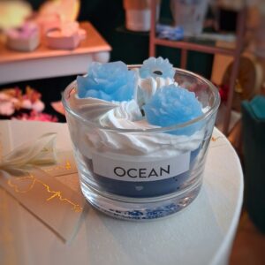 Χειροποιητο αρωματικό κερι με σαντιγί ( αρωμα ocean )