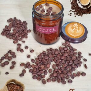 ΧΕΙΡΟΠΟΙΗΤΟ ΑΡΩΜΑΤΙΚΟ ΚΕΡΙ ''COFFEE ARABICA'' ΣΕ ΚΑΡΑΜΕΛΕ ΒΑΖΟ  ( 240 ml )